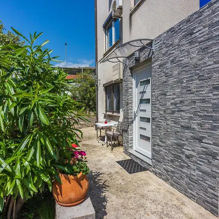 Appartement Nika - Hr-11111-01 By Interhome Crikvenica